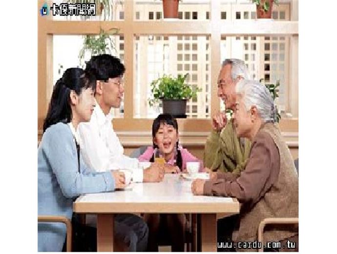 「三明治世代」需長期財富規劃