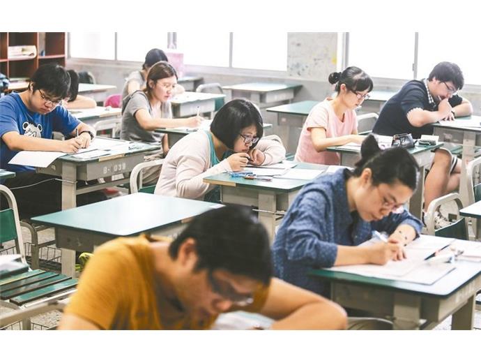 105年高普考報名9.5萬人 錄取率可望提升