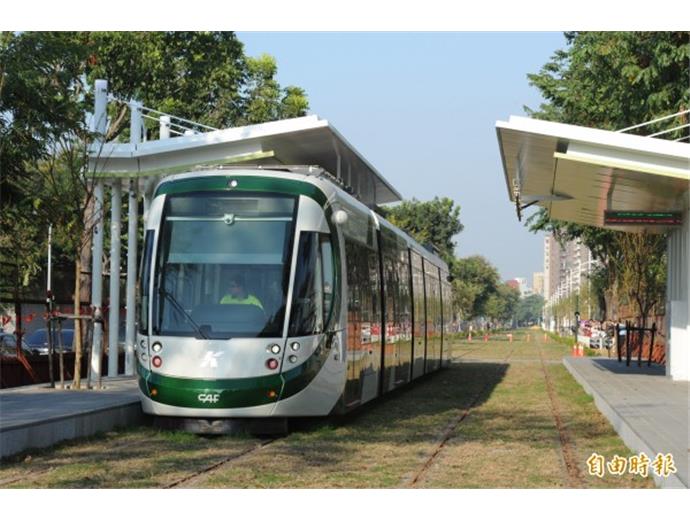 高雄輕軌首度徵才 招考10位列車駕駛